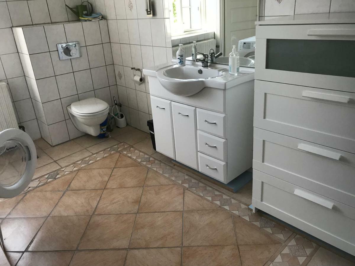 Centralt I Gentofte I 2 Plan, Ved S-Tog Og Busser エクステリア 写真