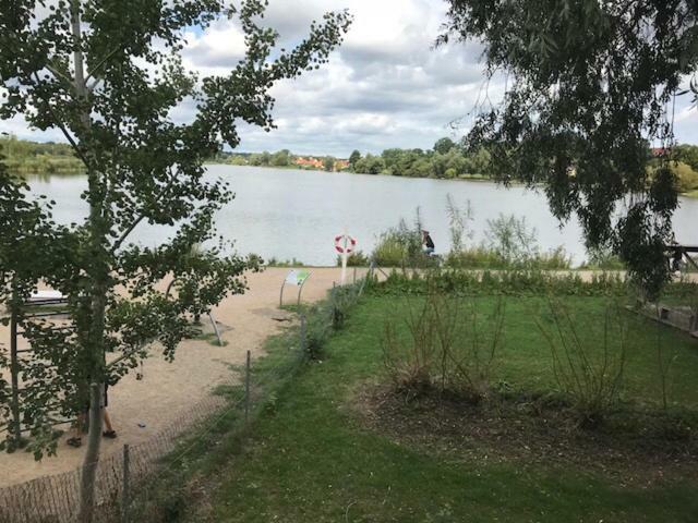 Centralt I Gentofte I 2 Plan, Ved S-Tog Og Busser エクステリア 写真