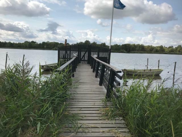 Centralt I Gentofte I 2 Plan, Ved S-Tog Og Busser エクステリア 写真