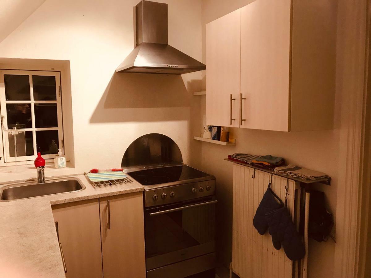 Centralt I Gentofte I 2 Plan, Ved S-Tog Og Busser エクステリア 写真