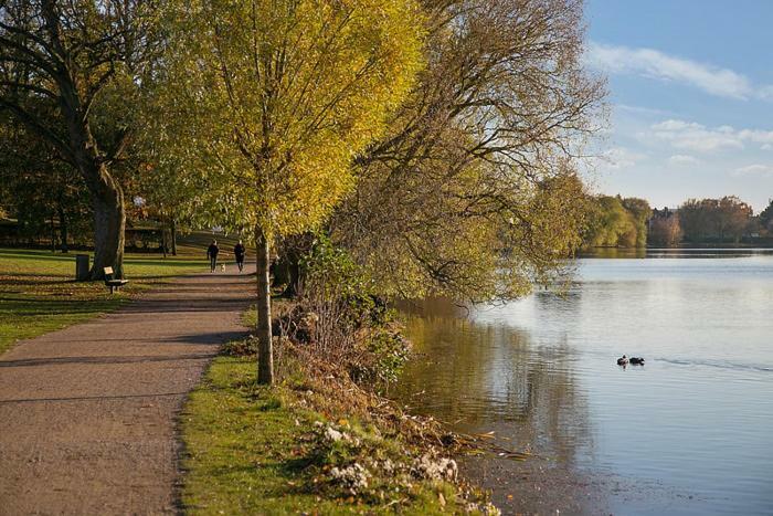 Centralt I Gentofte I 2 Plan, Ved S-Tog Og Busser エクステリア 写真